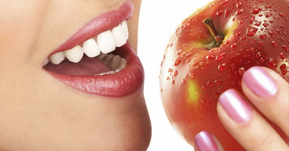 Prirodna kozmetika pomaže da zubi zablistaju