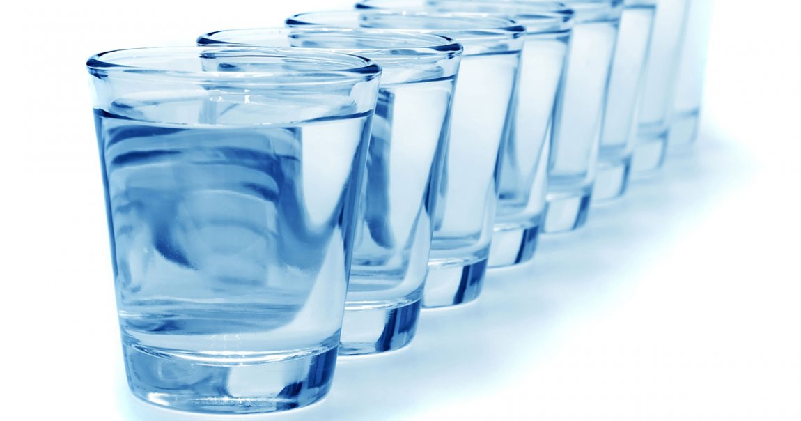 Zašto ne smemo da pijemo previše vode