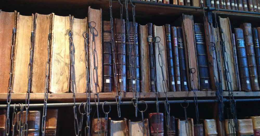 Biblioteke u lancima - memoari vremena kada su knjige vredele