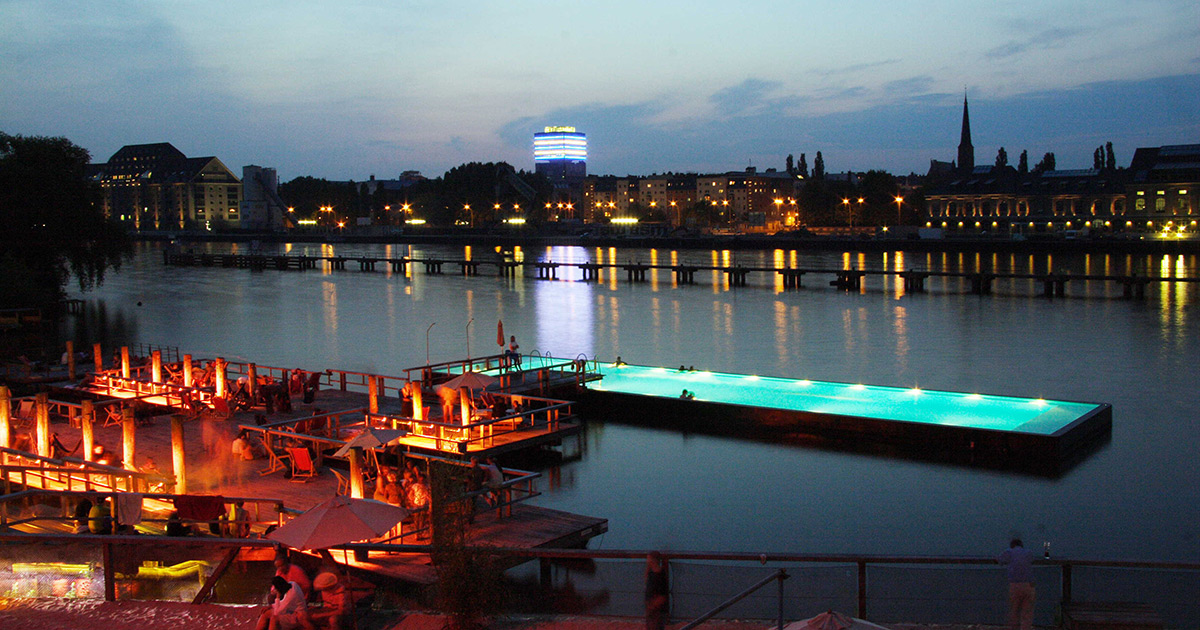 Badeschiff, plutajući bazen u Berlinu