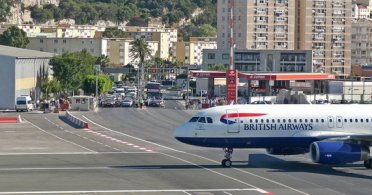 Aerodrom nasred avenije - Gibraltar