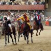 Palio di Siena, trka za čast u kojoj su dozvoljena sva nečasna sredstva borbe